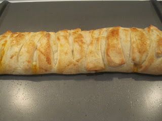 This delicious Chicken Fajita&nbsp;Braid is loaded with chicken, bell peppers, onion and cheese all&nbsp;wrapped inside crescent dough. Life-in-the-Lofthouse.com