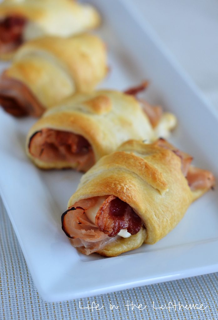 Chicken & bacon ranch crescents are flaky, buttery crescent rolls with thinly sliced deli chicken, cooked bacon, cheese&nbsp;and a hint of ranch dressing. Life-in-the-Lofthouse.com