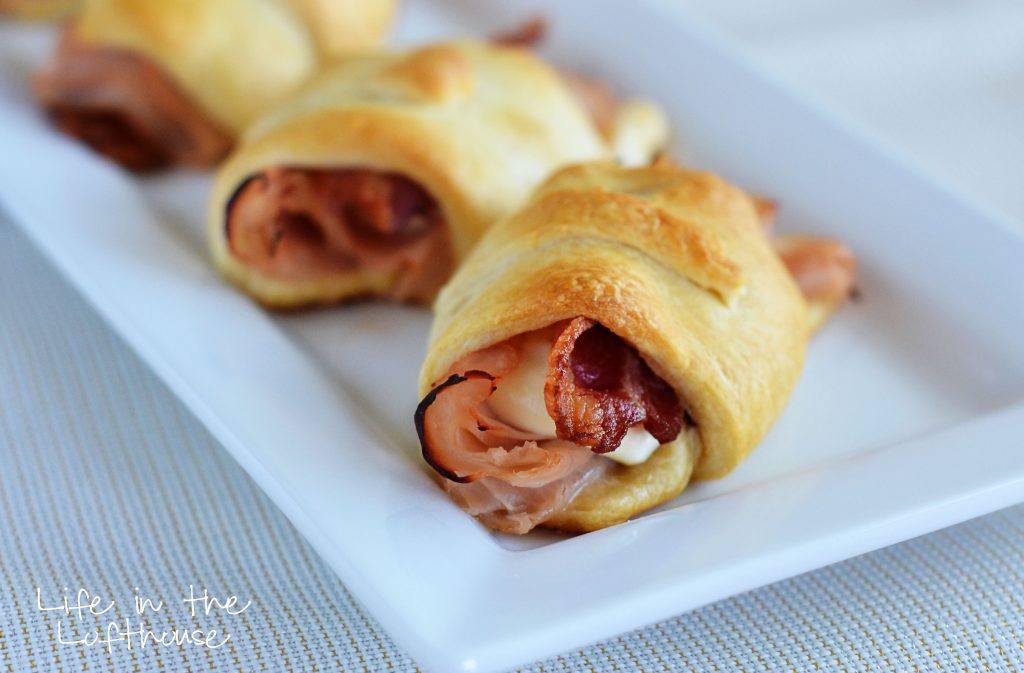 Chicken & bacon ranch crescents are flaky, buttery crescent rolls with thinly sliced deli chicken, cooked bacon, cheese&nbsp;and a hint of ranch dressing. Life-in-the-Lofthouse.com