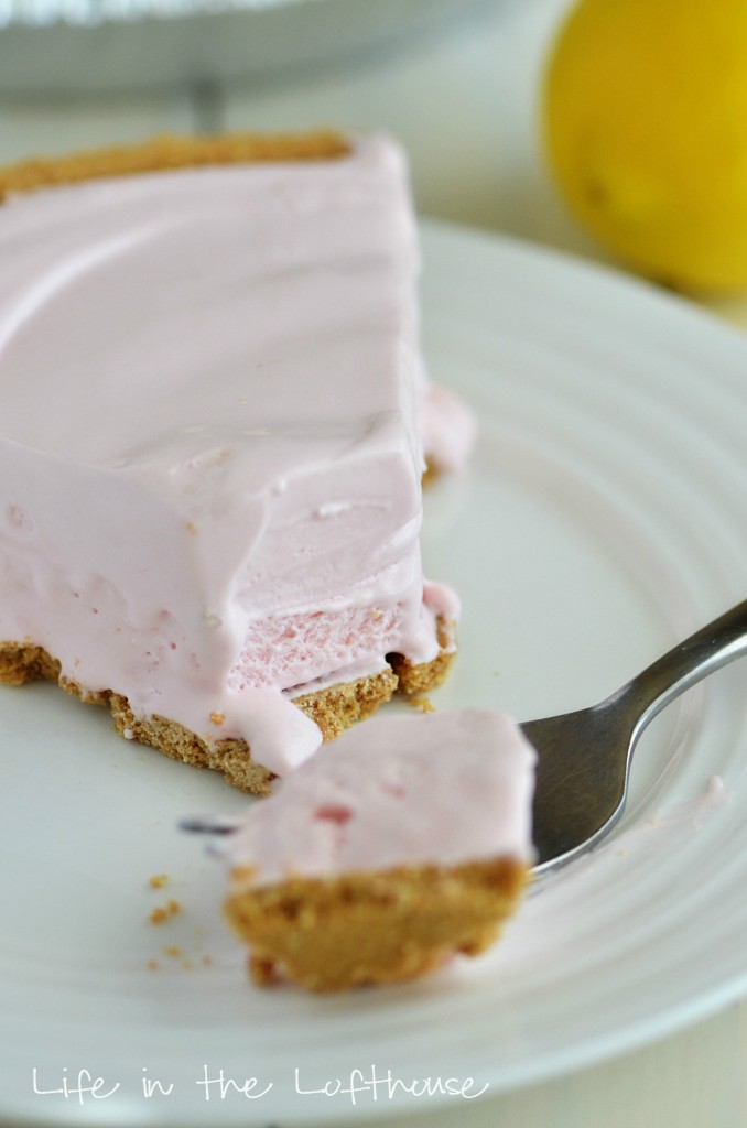 frozen-pink-lemonade-dessert