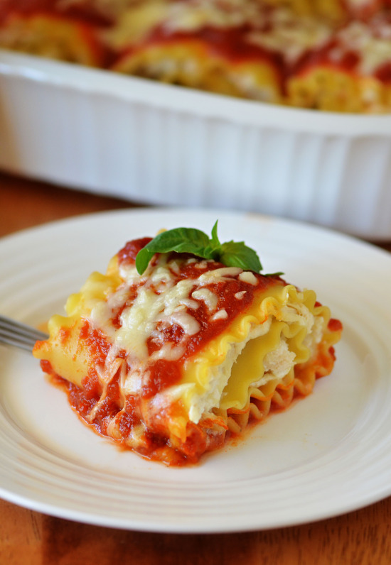 MARGHERITA LASAGNA ROLLS WITH CHICKEN