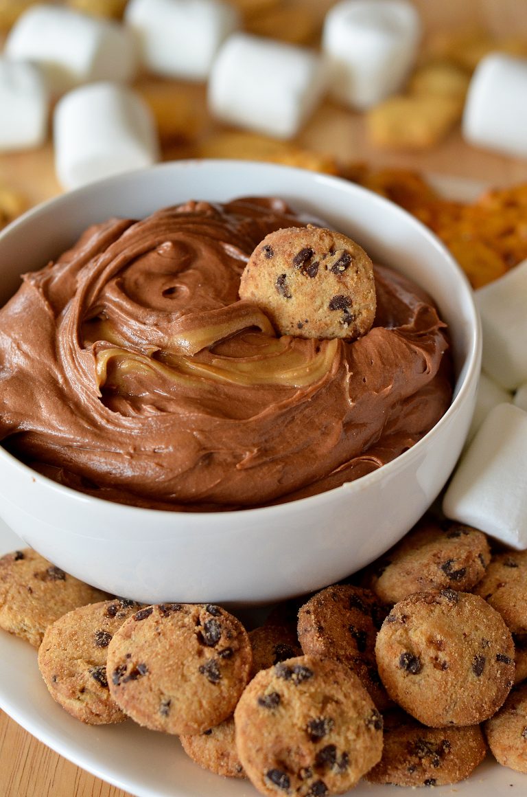 Creamy Brownie Batter Dip with Peanut Butter