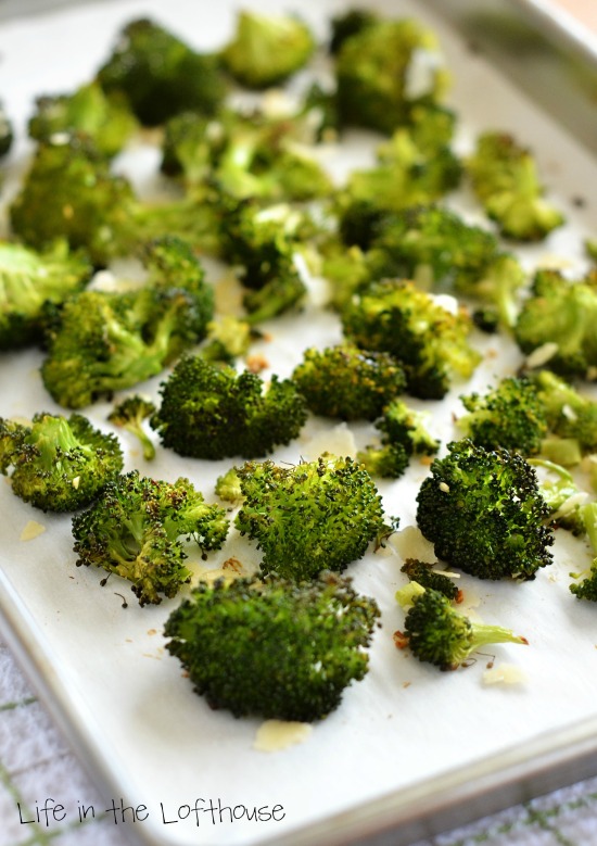 Oven_Roasted_Broccoli_LifeInTheLofthouse-e1415378701563