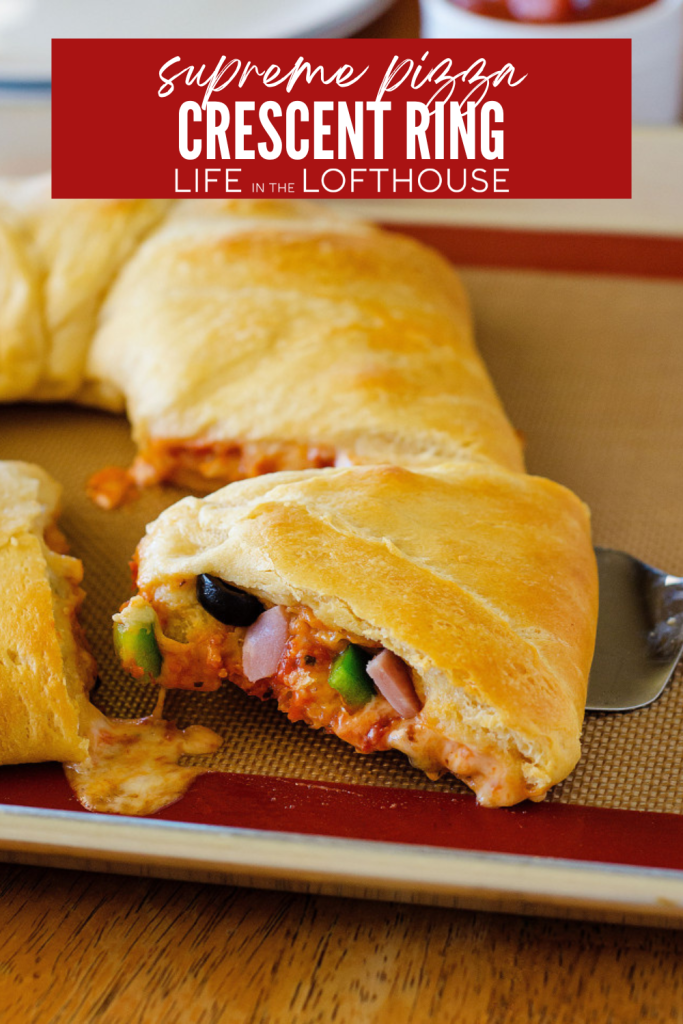 Delicious Supreme Pizza Crescent Ring with gooey mozzarella, pepperoni, ham, veggies, and crescent rolls. The best game day recipe!