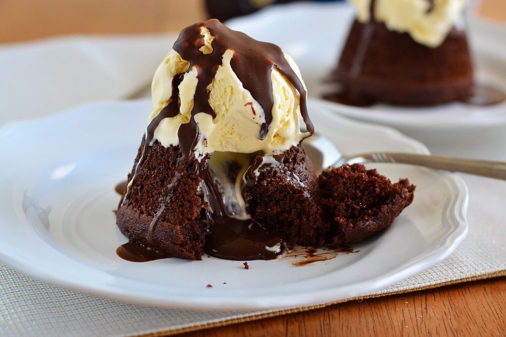 Chocolate_Molten_Lava_Cakes1