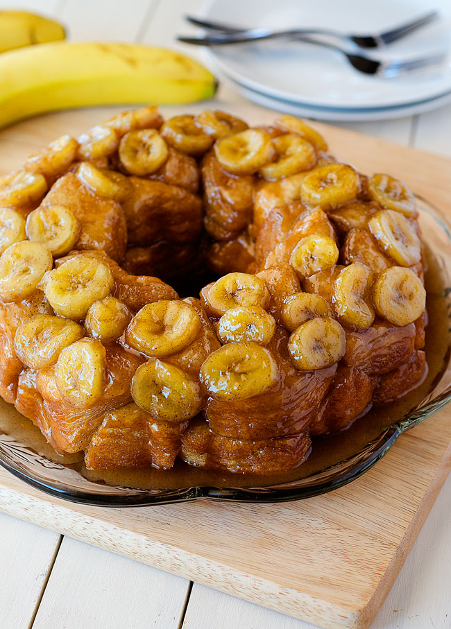 Banana bread monkey bread is warm pull-apart bread oozing with caramel, cinnamon and a hint of banana bread flavor. Life-in-the-Lofthouse.com