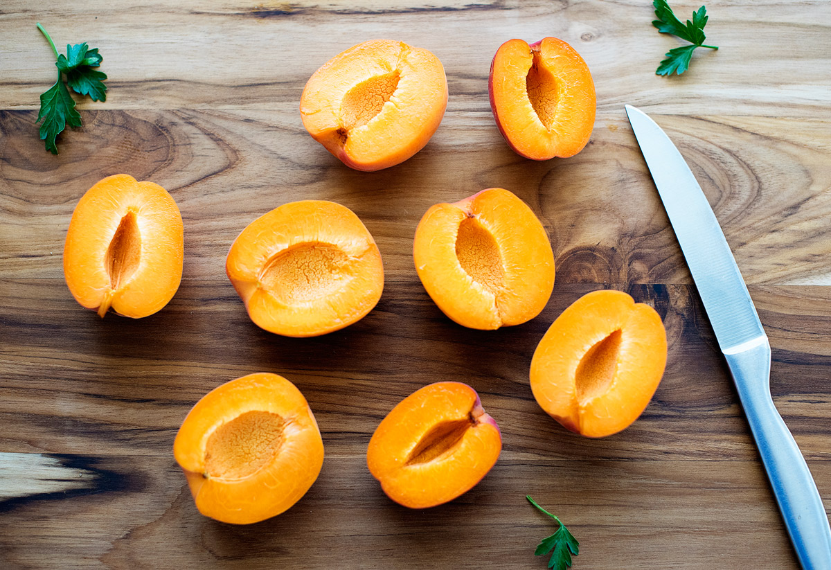 Juicy and tender chicken thighs marinated in a delicious apricot sauce. Life-in-the-Lofthouse.com