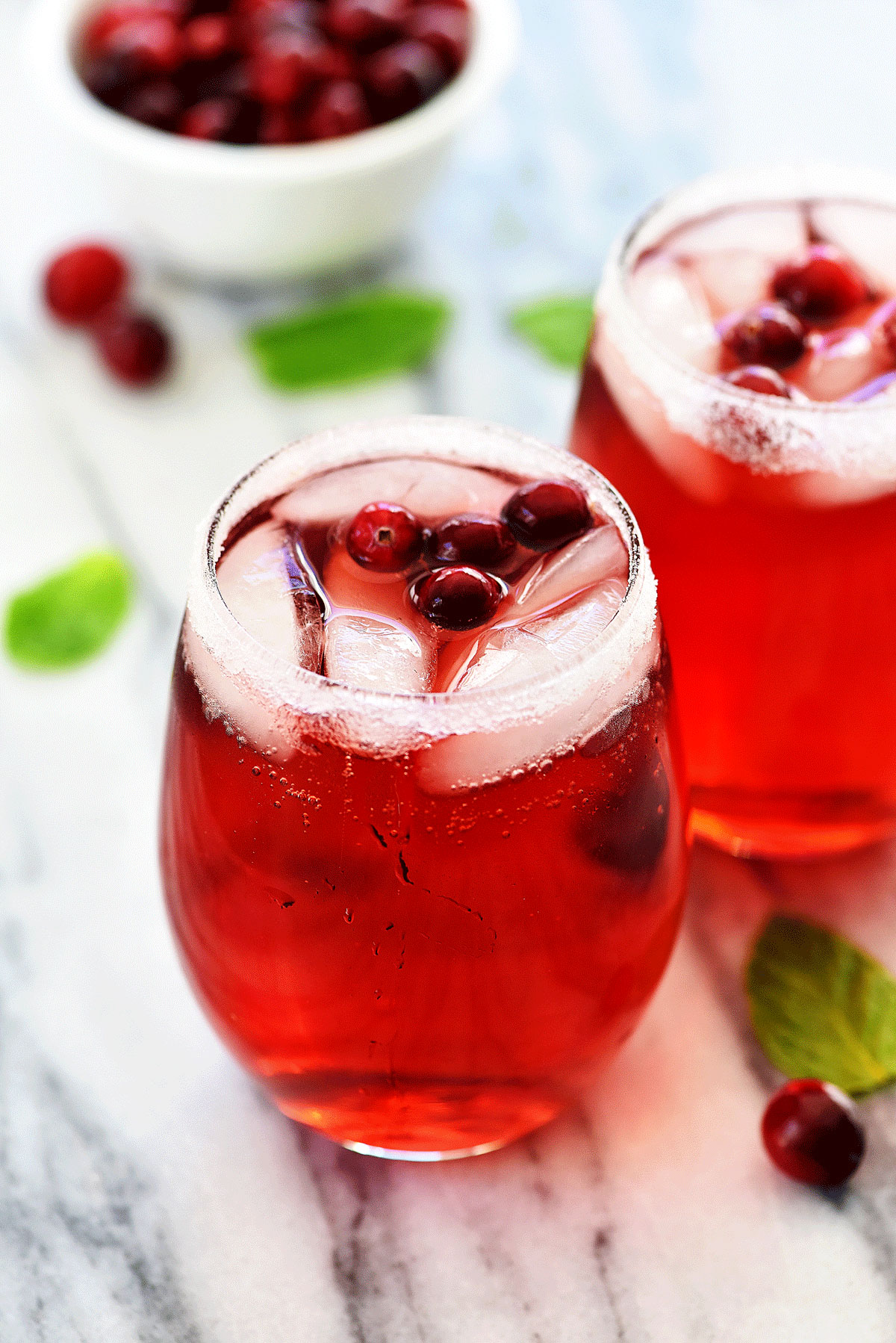 Sparkling cranberry cider is a delicious beverage with all the flavors of cranberry, apple and sprite. Life-in-the-Lofthouse.com