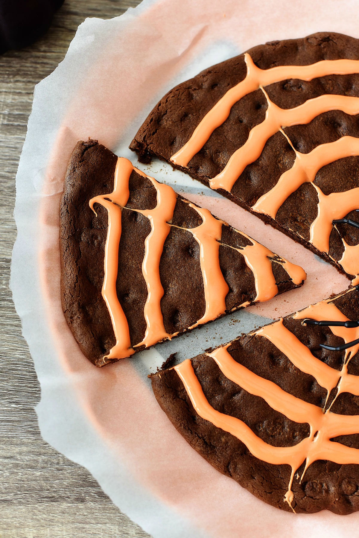 Spider web cookie is a delicious chocolate cookie with creamy vanilla frosting in a web pattern. Life-in-the-Lofthouse.com