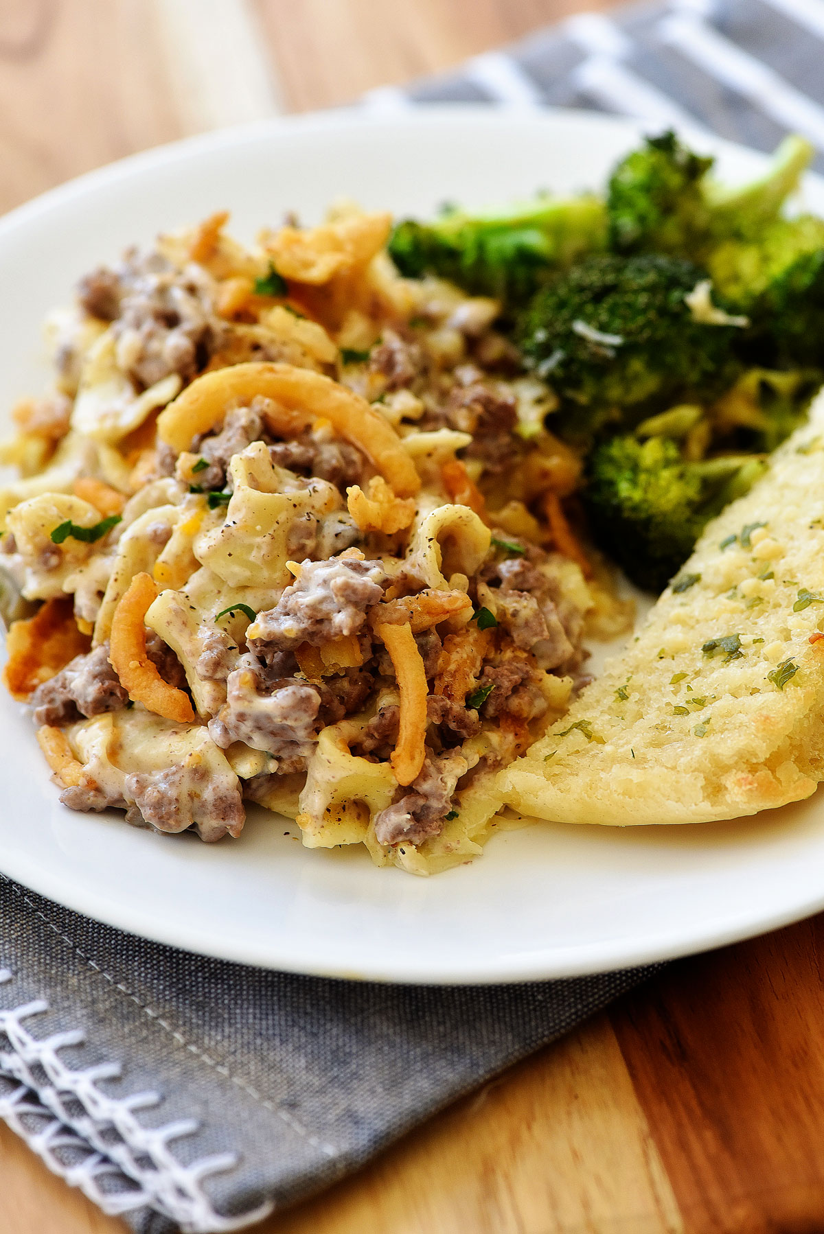 French onion beef casserole is filled with noodles, ground beef and french onion flavor. Life-in-the-Lofthouse.com