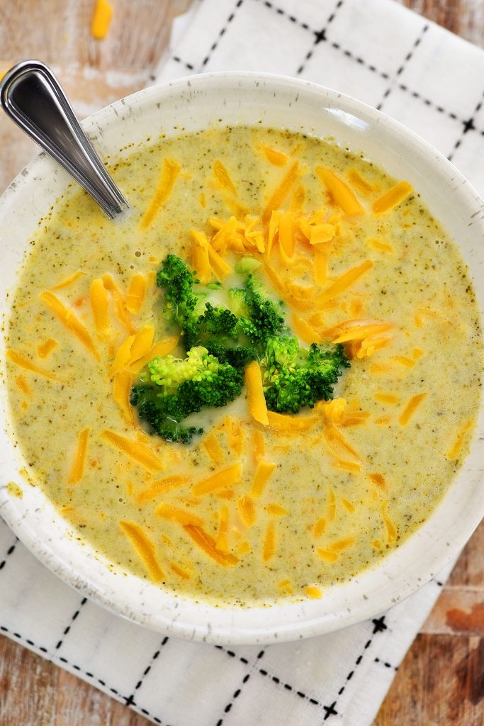 slow cooker broccoli cheese soup