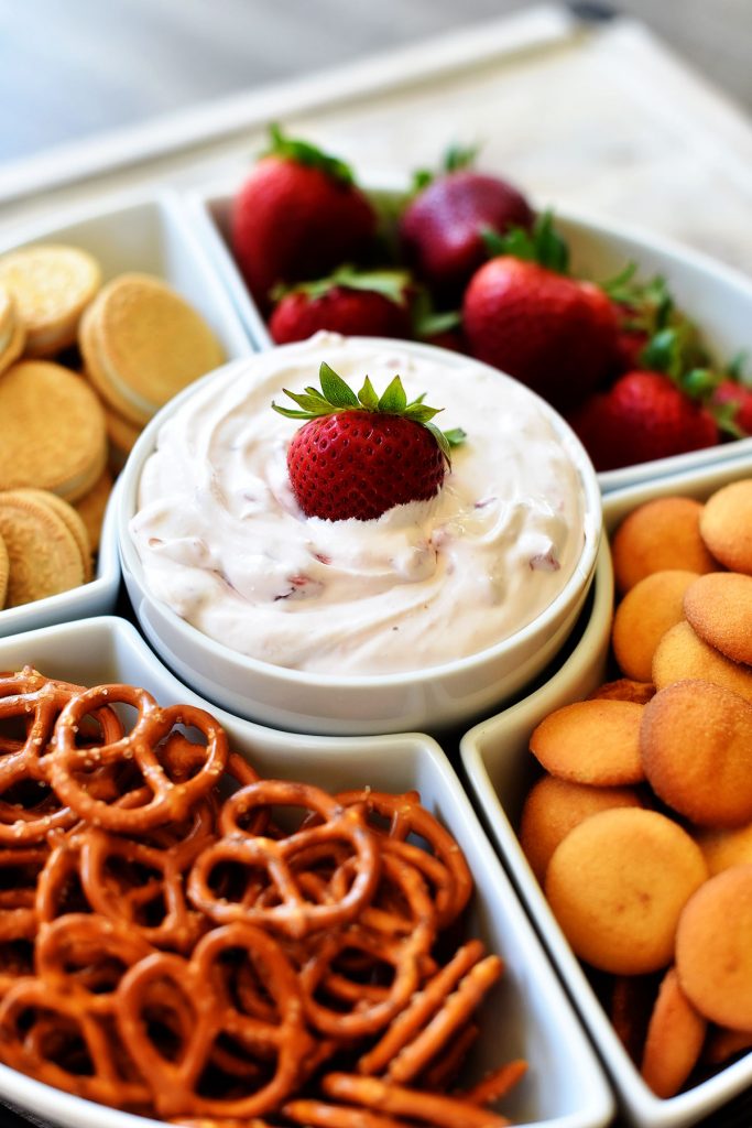 strawberry cheesecake dip