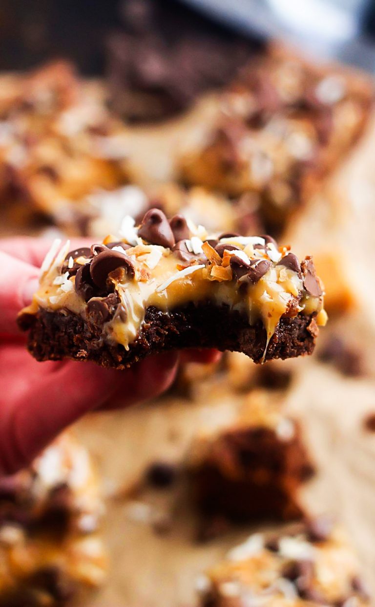 Brownie Caramel Coconut Bars are rich and decadent brownies loaded with chocolate chips, melted caramel and toasted coconut. Life-in-the-Lofthouse.com