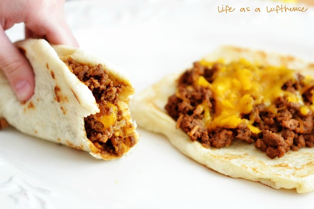 Cheeseburger Flatbread Melts