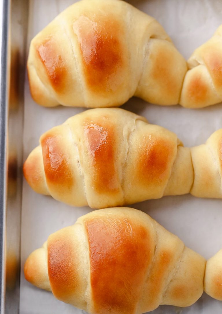 The most amazing dinner rolls
