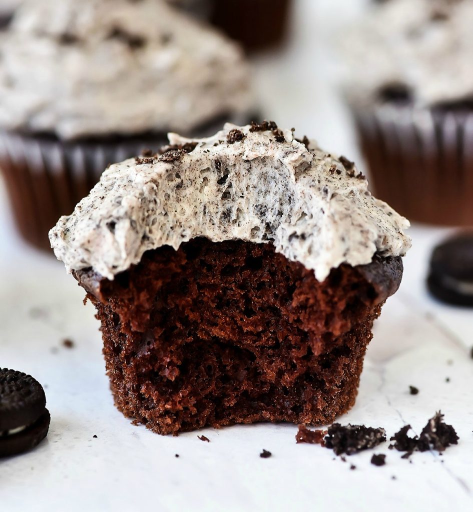 Chocolate Cupcakes with a creamy OREO Buttercream frosting. Life-in-the-Lofthouse.com