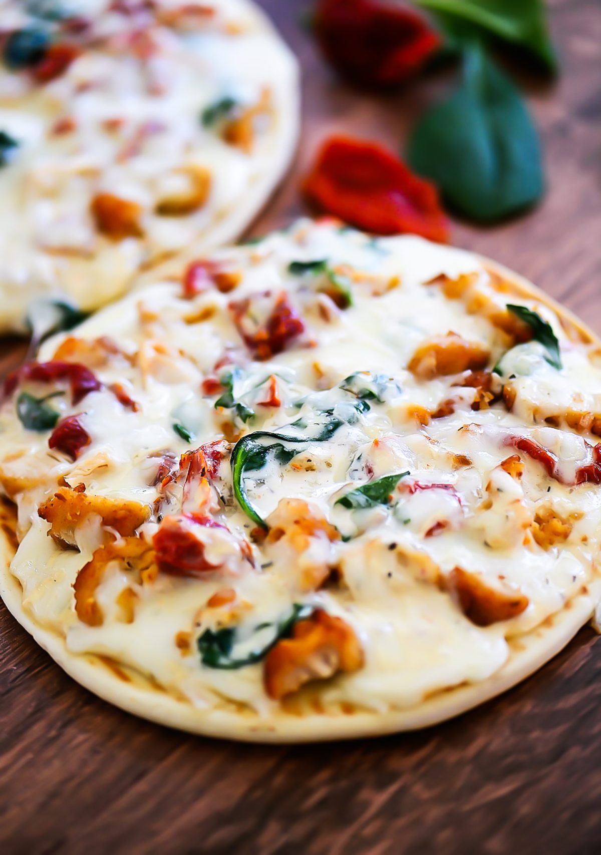 Garlic Chicken Pita Pizzas