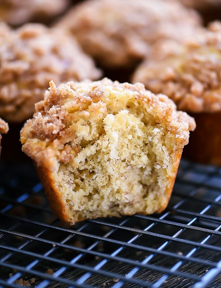 Streusel Topped Banana Muffins