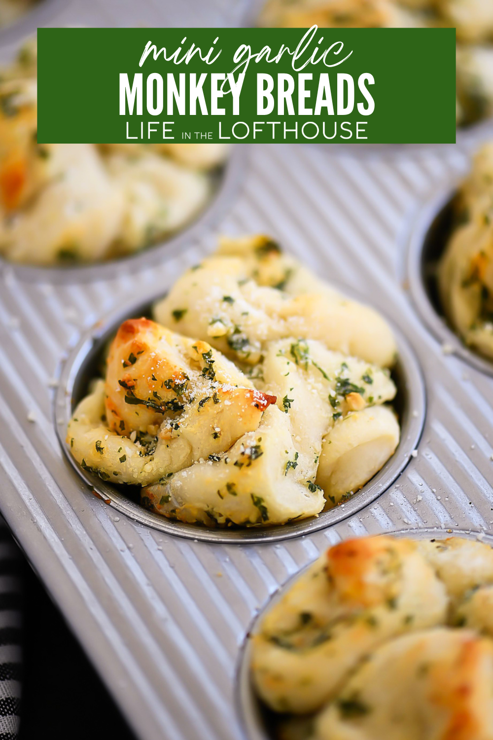 Mini Garlic Monkey Breads are small bundles of garlic bread perfect for kids and adults! Pair these with your favorite pasta dish for a fun and fabulous dinner.
