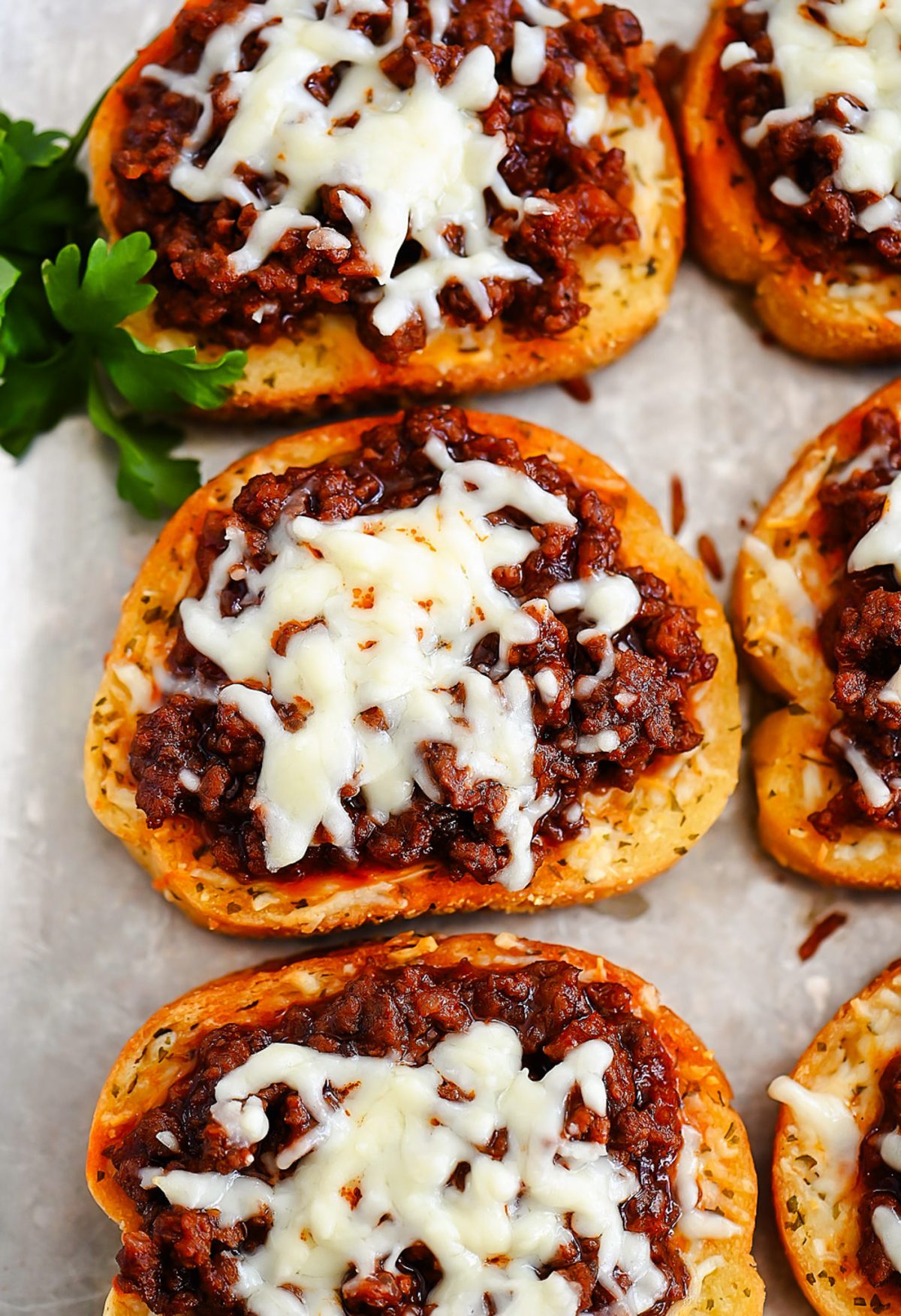 Sloppy Joes on Texas Toast Garlic Breads