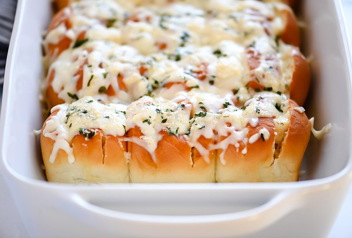 Cheesy Garlic Rolls