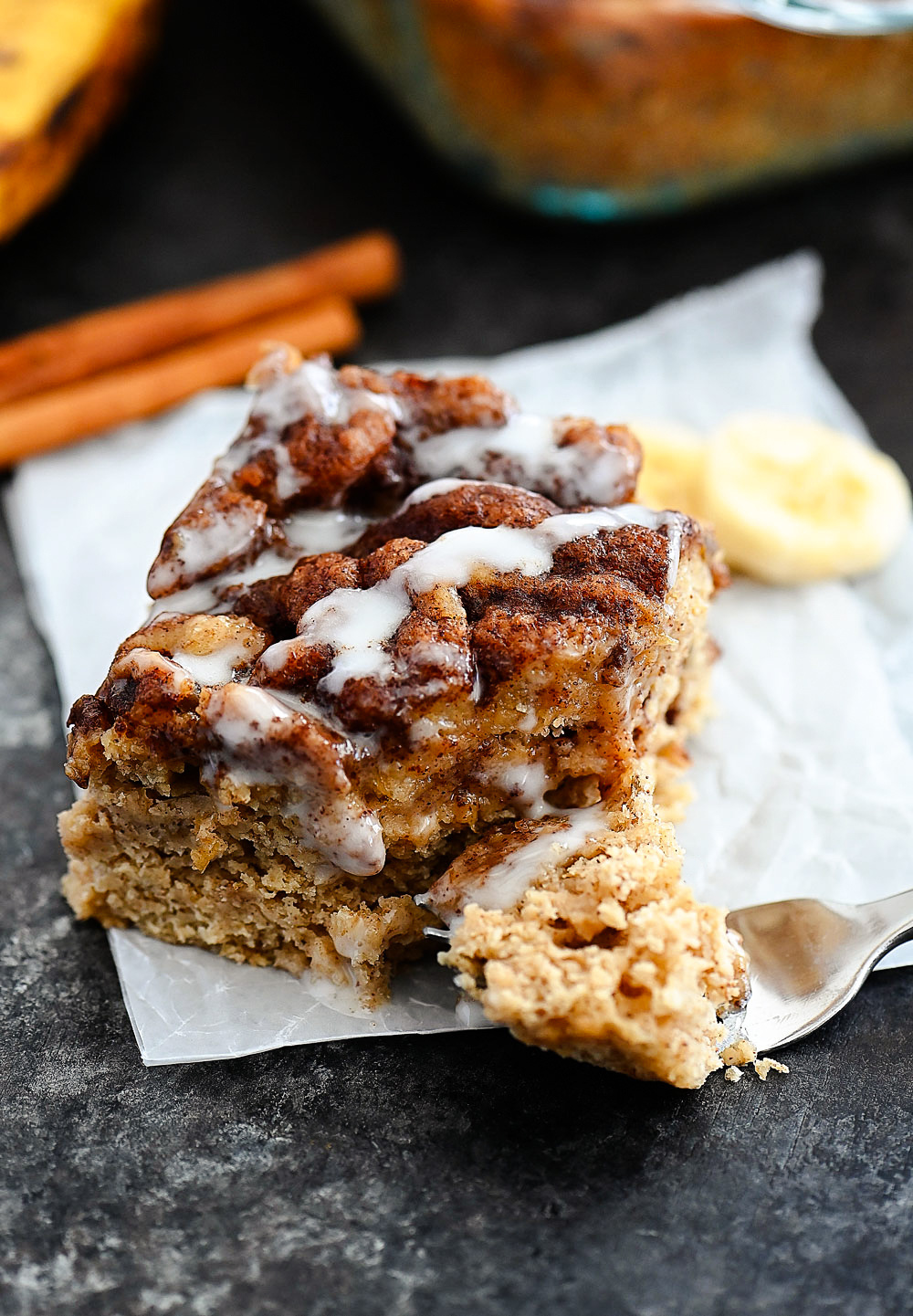 Cinnamon Roll Banana Cake with Vanilla Icing