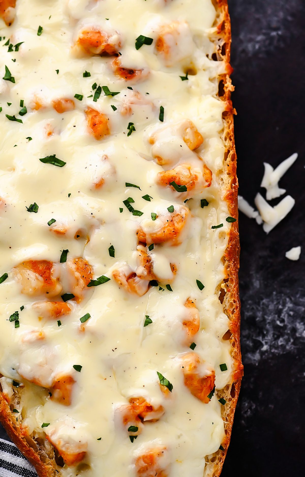 Chicken Alfredo Garlic Bread
