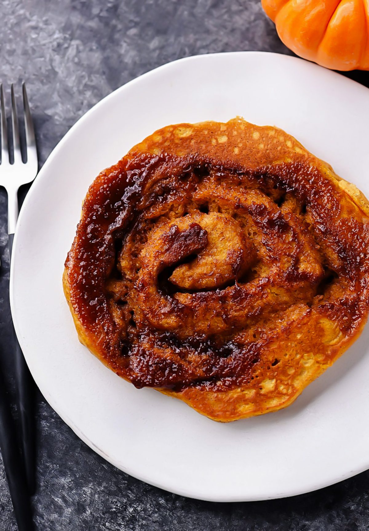 Pumpkin Cinnamon Roll Pancakes
