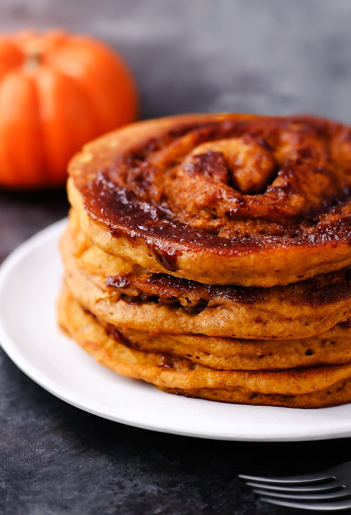 Pumpkin Cinnamon Roll Pancakes