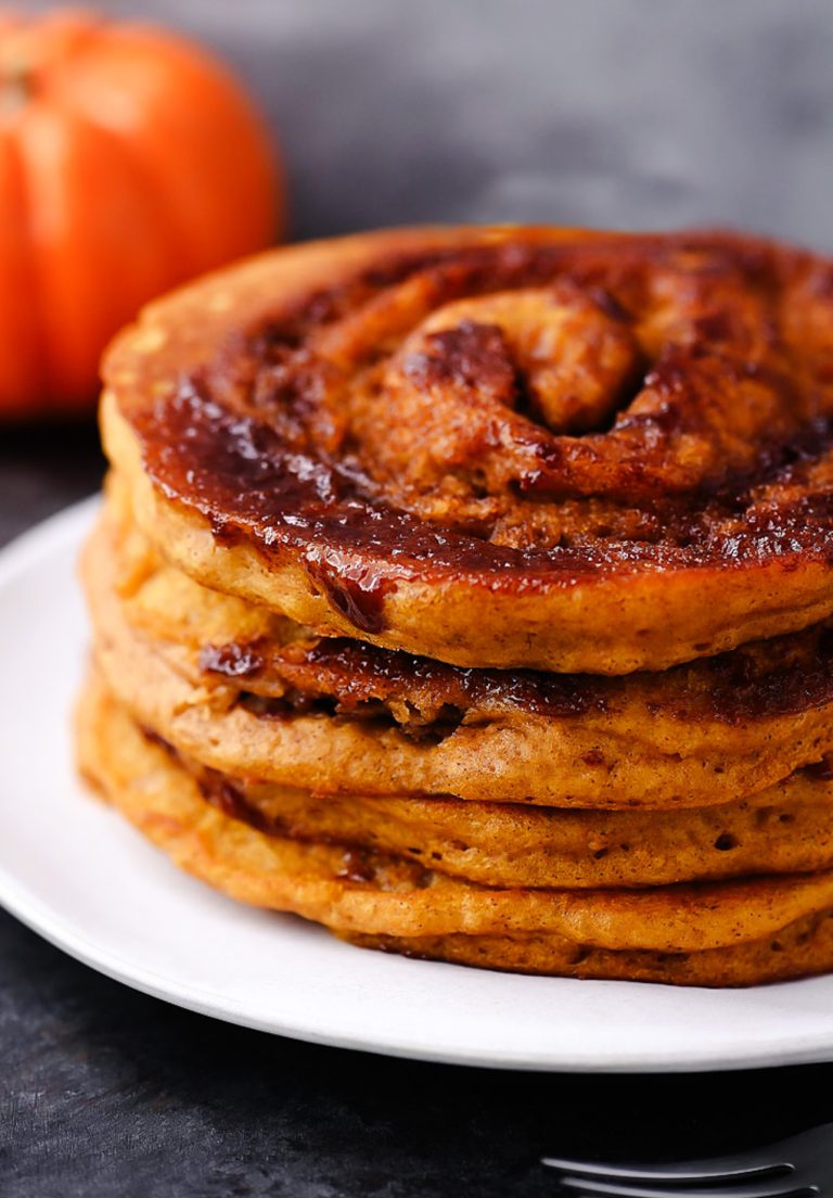 Pumpkin Cinnamon Roll Pancakes